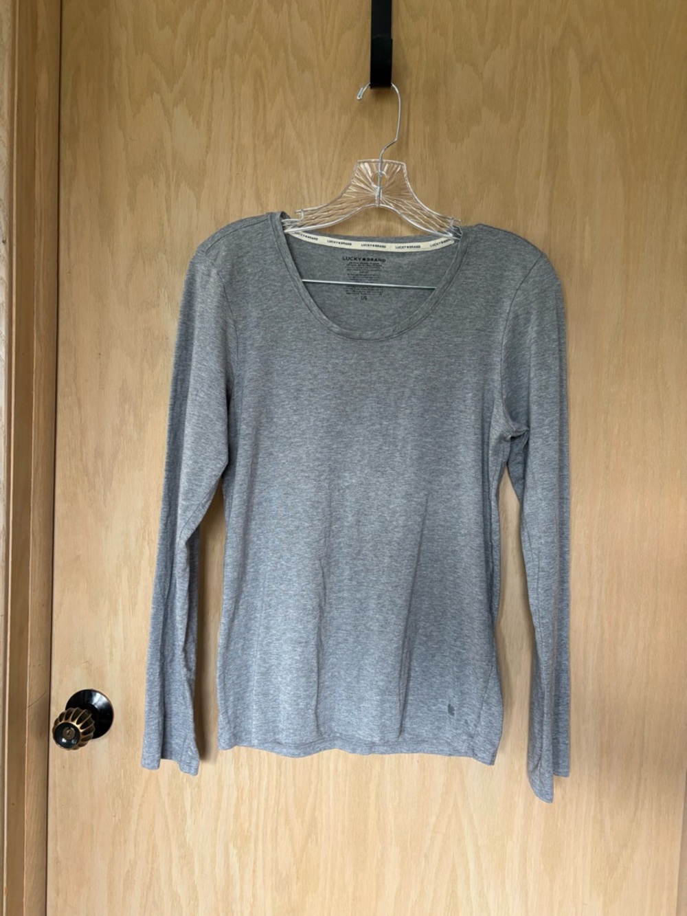 Lucky Brand Heather Gray Long Sleeve Scoop Neck Tee